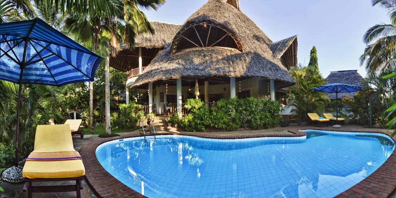 Zavani holiday villa in Diani Beach with swimming pool and palms